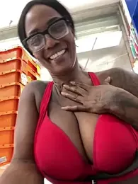 Bustykeyla — Stripchat recorded stream screenshot (13 Feb 2026)