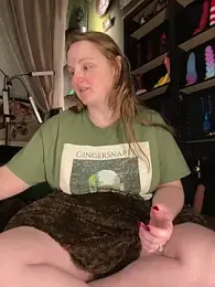 GingerSnap33 — Stripchat recorded stream screenshot (14 Feb 2026)