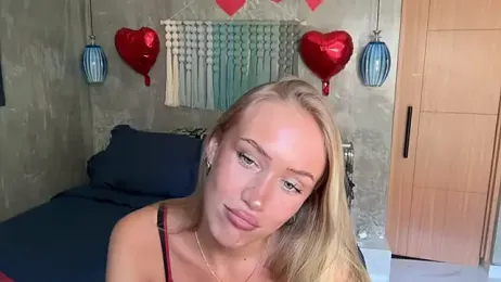 livsslife — Stripchat recorded stream screenshot (15 Feb 2026)