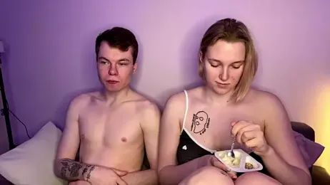 julielourens — Stripchat recorded stream screenshot (15 Feb 2026)