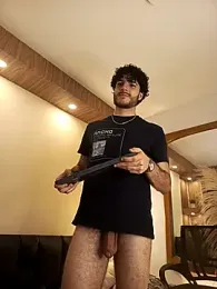 Rafael_Mendezz — Stripchat recorded stream screenshot (17 Feb 2026)