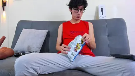 Cum_hunters — Stripchat recorded stream image, 18.02.2026 03:10