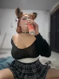 seraphine23 — Stripchat recorded stream image, 06.03.2025 01:00