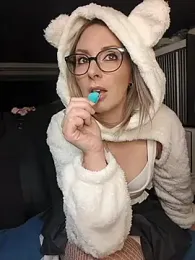 Jade_Emeraud — Stripchat recorded stream image, 19.02.2026 20:50