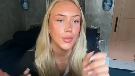 livsslife — Stripchat recorded stream screenshot (22 Feb 2026)