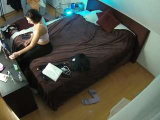 voyeurcam-julmodels-whitebed-2 — Camsoda recorded stream screenshot (20 Feb 2026)