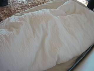 voyeurcam-julmodels-whitebed-4 — Camsoda recorded stream image, 22.02.2026 00:00