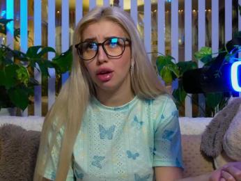 FlowwwerGirl — Bongacams recorded stream screenshot (22 Feb 2026)