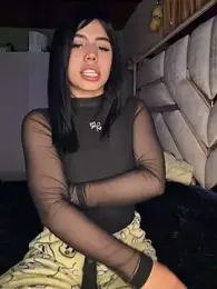 Laura-Khalifa — Stripchat recorded stream screenshot (25 Feb 2026)