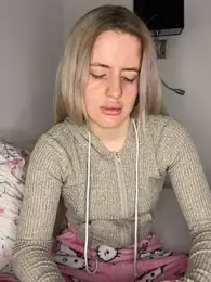 Holly-Glamour — Stripchat recorded stream image, 26.02.2026 23:30