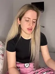 Holly-Glamour — Stripchat recorded stream image, 26.02.2026 23:30