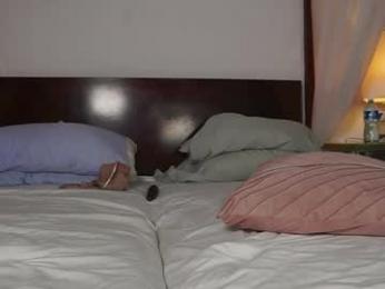 katyerave — Chaturbate recorded stream screenshot (27 Feb 2026)