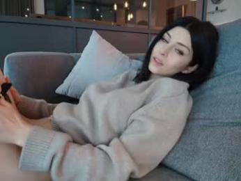 milla_bella — Chaturbate recorded stream screenshot (27 Feb 2026)