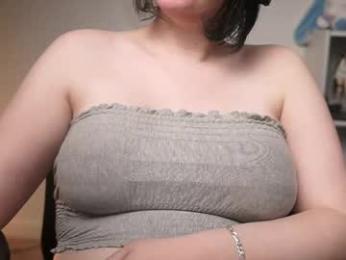 krystalsyxx — Chaturbate recorded stream image, 02.03.2026 00:50
