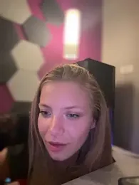 AnastasiaAniess — Stripchat recorded stream image, 06.03.2025 22:10