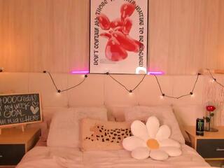 Mia Brooklyn — Flirt4free recorded stream screenshot (04 Mar 2026)