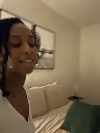 Your_Paris — Stripchat recorded stream image, 05.03.2026 06:40