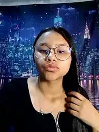 SofieLove_01 — Stripchat recorded stream image, 05.03.2026 05:10