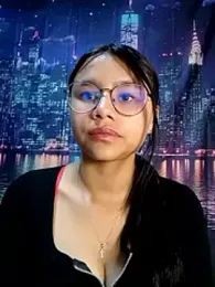 SofieLove_01 — Stripchat recorded stream image, 05.03.2026 05:10