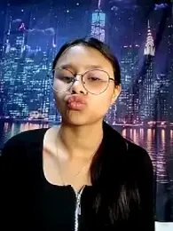 SofieLove_01 — Stripchat recorded stream image, 05.03.2026 05:10