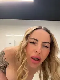 EmaSalis — Stripchat recorded stream screenshot (05 Mar 2026)