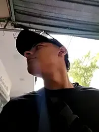 attractive-sexx — Stripchat recorded stream screenshot (05 Mar 2026)