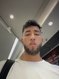 liam_bronw — Stripchat recorded stream image, 05.03.2026 15:50