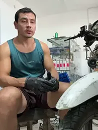 Paul22cm- — Stripchat recorded stream screenshot (05 Mar 2026)