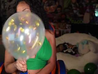 lovenzia — Camsoda recorded stream image, 06.03.2026 02:50