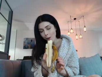 milla_bella — Chaturbate recorded stream screenshot (07 Mar 2026)
