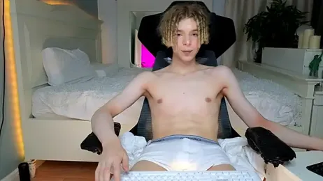 Kudi_Minnt — Stripchat recorded stream image, 08.03.2026 01:50