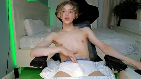 Kudi_Minnt — Stripchat recorded stream image, 08.03.2026 01:50