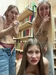 mmelicious — Stripchat recorded stream screenshot (08 Mar 2026)