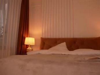 roxy_blue_eyed_ — Chaturbate recorded stream image, 08.03.2026 10:30