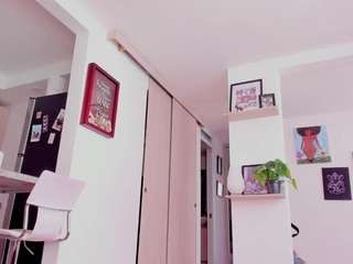 karlyee — Camsoda recorded stream screenshot (08 Mar 2026)