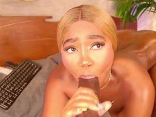 alison-mooon — Camsoda recorded stream image, 09.03.2026 23:10