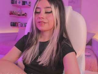andromeedaa — Camsoda recorded stream image, 10.03.2026 21:00