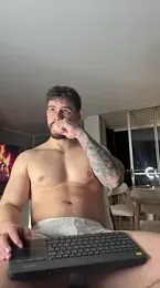 Valenthino_Salvatore — Stripchat recorded stream image, 11.03.2026 03:30