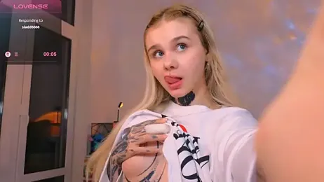Britney_Lynch — Stripchat recorded stream image, 12.03.2026 19:00