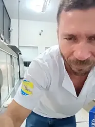 RobertoLuiz84 — Stripchat recorded stream image, 13.03.2026 13:00