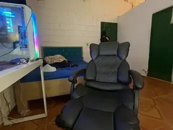 Max_TheHorseDick — Stripchat recorded stream image, 16.03.2026 01:50