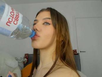 dolly-ll — Bongacams recorded stream image, 07.03.2025 09:20
