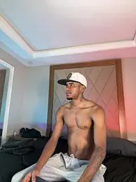 AaronCruz_ — Stripchat recorded stream image, 17.03.2026 01:40