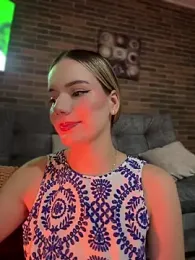 NicoleCut — Stripchat recorded stream image, 19.03.2026 09:50