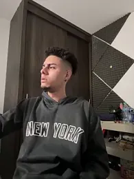 bigryann23 — Stripchat recorded stream screenshot (19 Mar 2026)