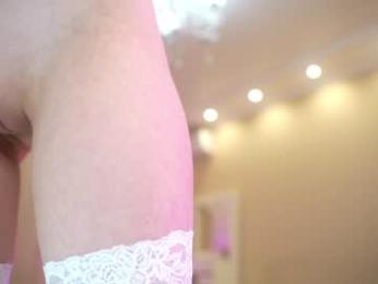 queenelia — Chaturbate recorded stream image, 21.03.2026 11:50