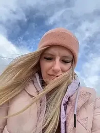 Betsy — Stripchat recorded stream image, 22.03.2026 12:20