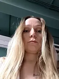 Bondgirl_013 — Stripchat recorded stream image, 22.03.2026 17:20