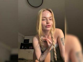 VladaMais — Bongacams recorded stream image, 22.03.2026 18:20