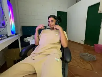 Max_TheHorseDick — Stripchat recorded stream image, 23.03.2026 02:10